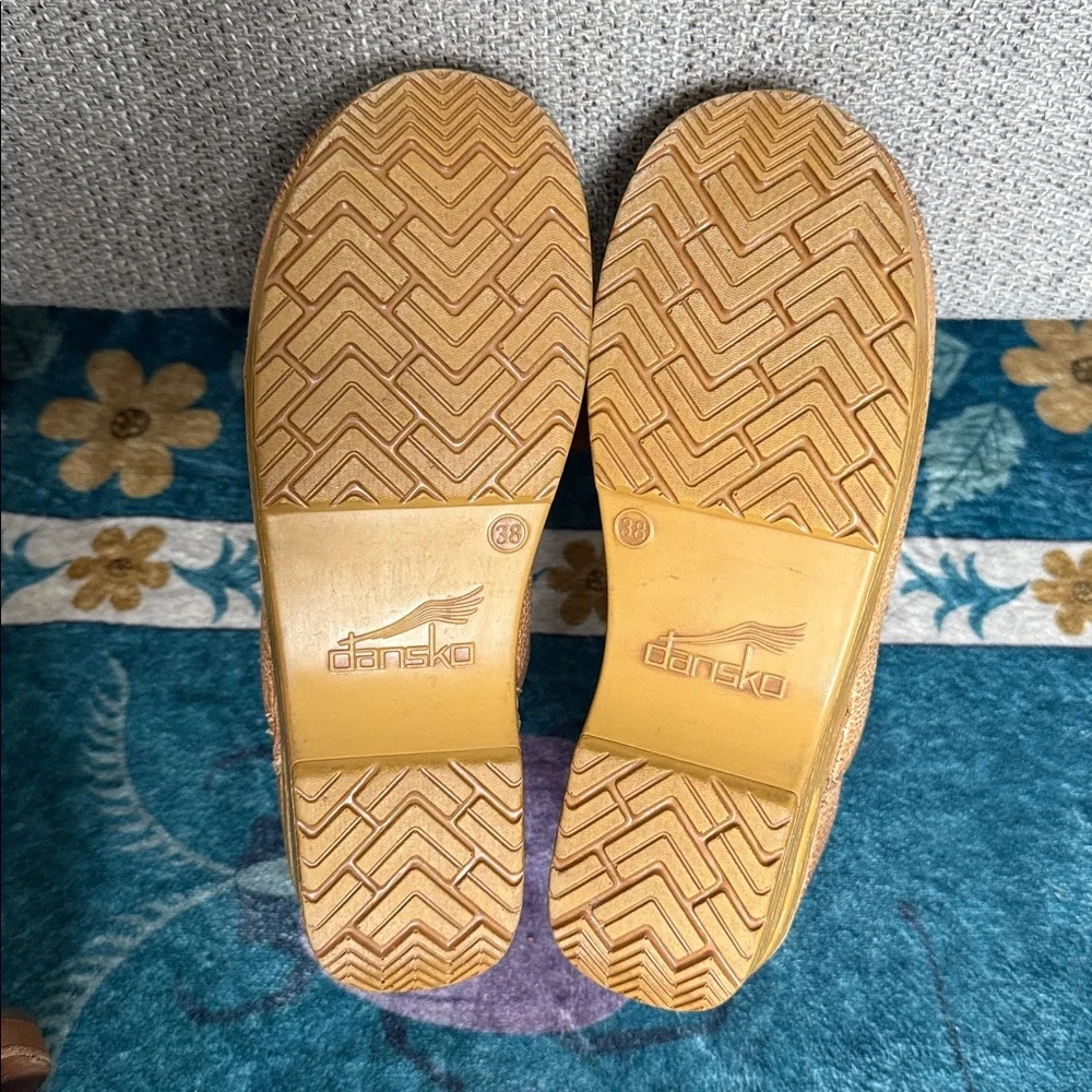 Dansko Professional, 38, Honey Distressed - Picture 6 of 6